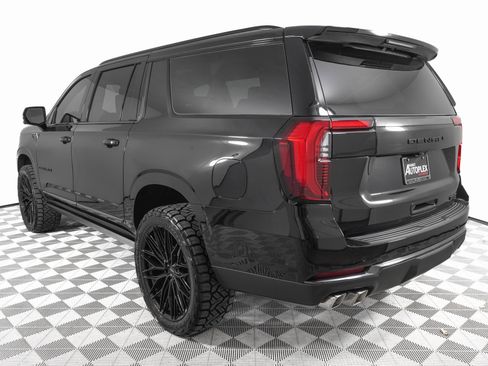 Used 2026 GMC Yukon XL Denali Ultimate image 8