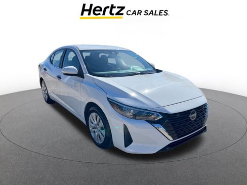 Used 2025 Nissan Sentra S image 1