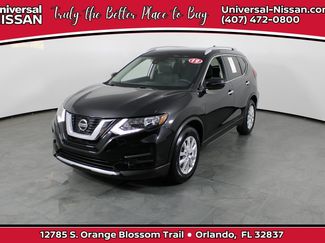 Used 2019 Nissan Rogue SV image 1