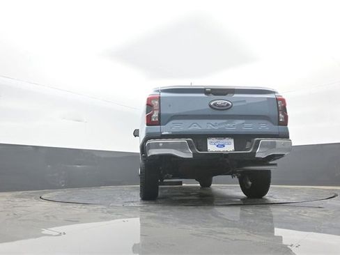 New 2025 Ford Ranger Lariat w/ FX4 Off-Road Package image 30