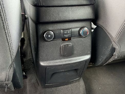 Used 2019 Ford Explorer XLT w/ Equipment Group 201A image 21