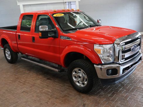 Used 2016 Ford F250 XLT w/ XLT Premium Package AWD/4WD image 27