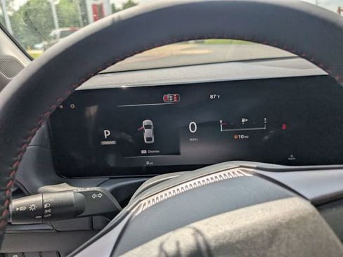 New 2026 Nissan Sentra SR FWD image 22