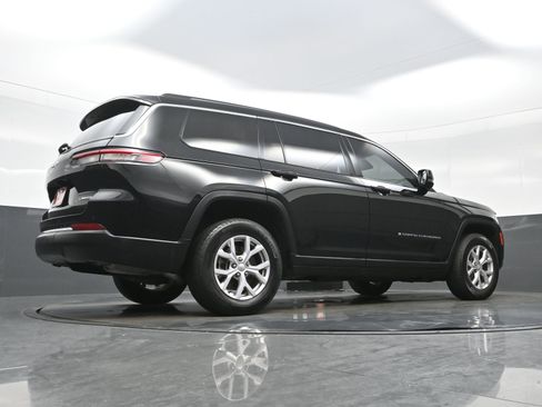 Used 2022 Jeep Grand Cherokee L Limited AWD/4WD image 32