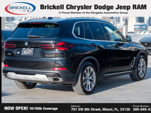 Used 2024 BMW X5 xDrive50e image 5