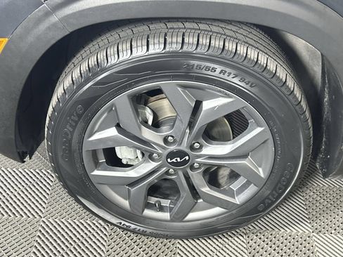 Used 2024 Kia Seltos S FWD image 10