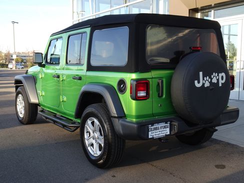 Used 2019 Jeep Wrangler Unlimited Sport S image 3