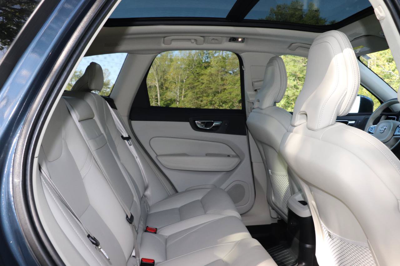 Used 2021 Volvo XC60 T8 Inscription w/ Advanced Package AWD/4WD image 45