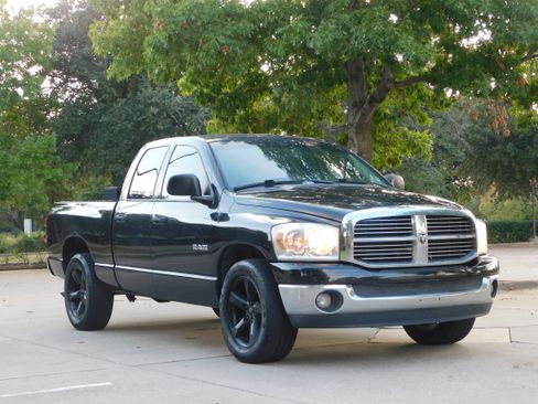 Used 2008 Dodge Ram 1500 Truck SLT image 13