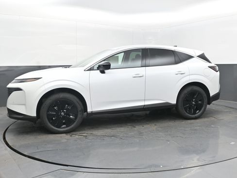 New 2025 Nissan Murano SV image 4
