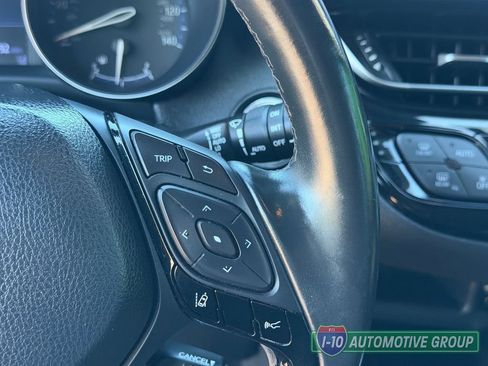 Used 2019 Toyota C-HR Limited FWD image 24