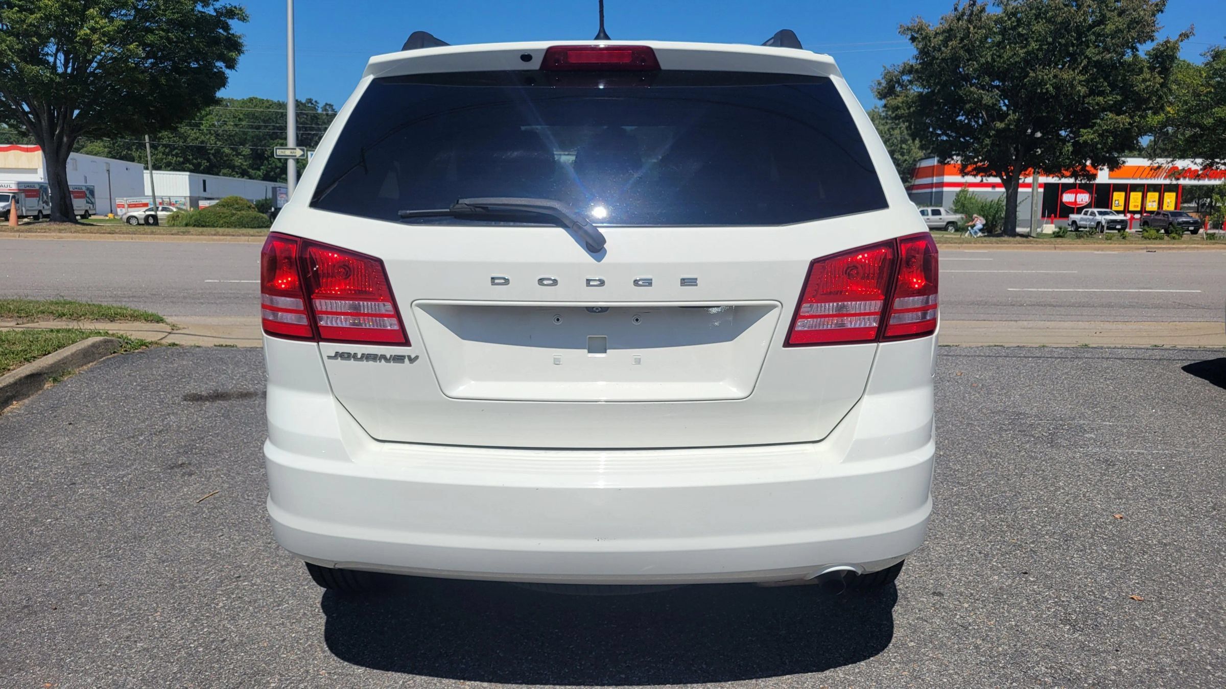 Used 2018 Dodge Journey SE w/ Blacktop Package FWD image 4