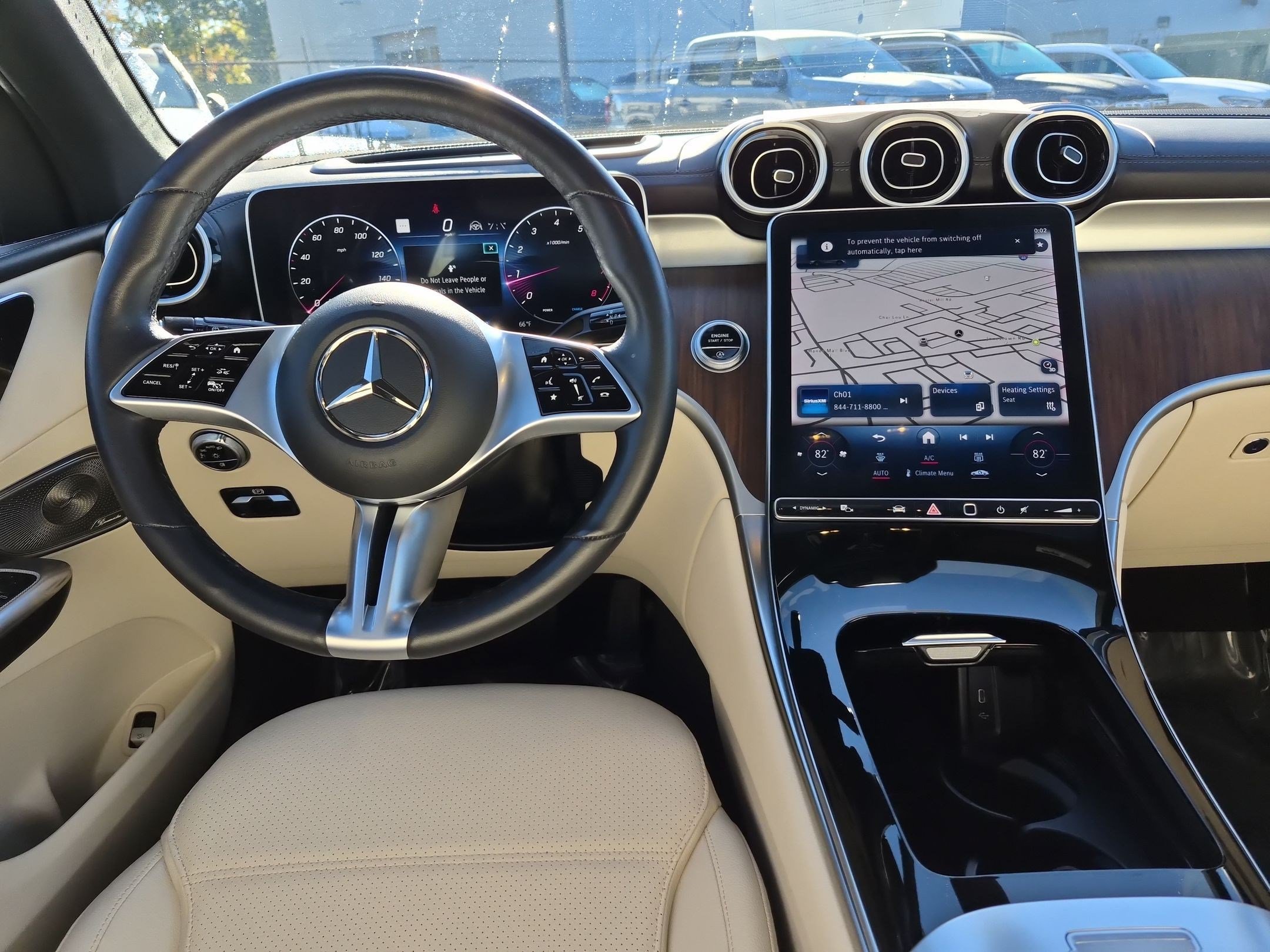 Used 2024 Mercedes-Benz GLC 300 4MATIC image 32