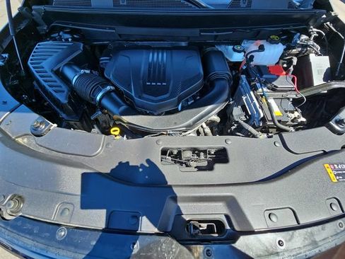 Used 2024 Chevrolet Traverse RS AWD/4WD image 32