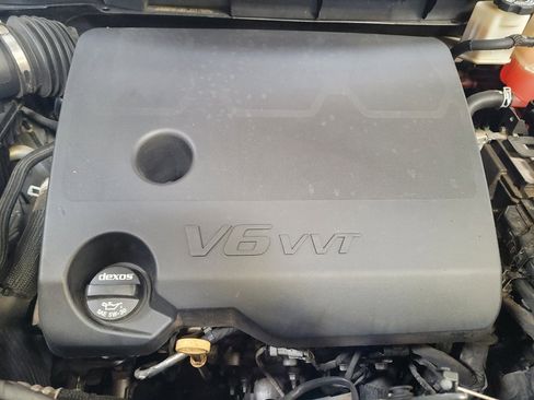 Used 2020 Chevrolet Traverse LS w/ LPO, Floor Liner Package FWD image 30