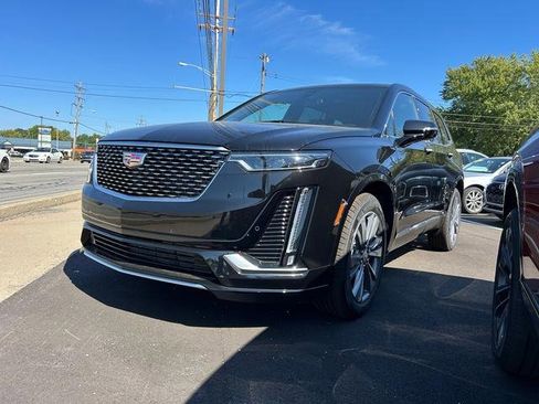 New 2025 Cadillac XT6 Premium Luxury image 7