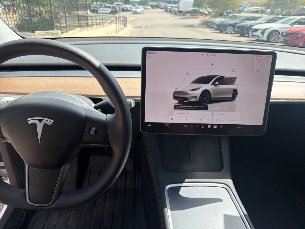 Used 2023 Tesla Model Y Long Range AWD/4WD image 23