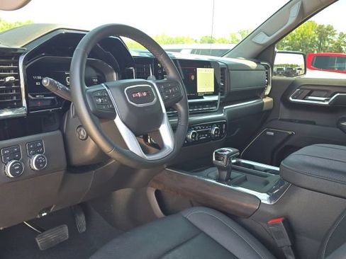 Used 2024 GMC Sierra 1500 SLT w/ SLT Premium Plus Package AWD/4WD image 26