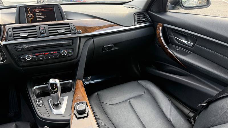 Used 2014 BMW 335i xDrive Sedan AWD/4WD image 19