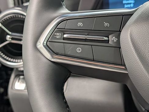 New 2026 Chevrolet Equinox LT AWD/4WD image 19