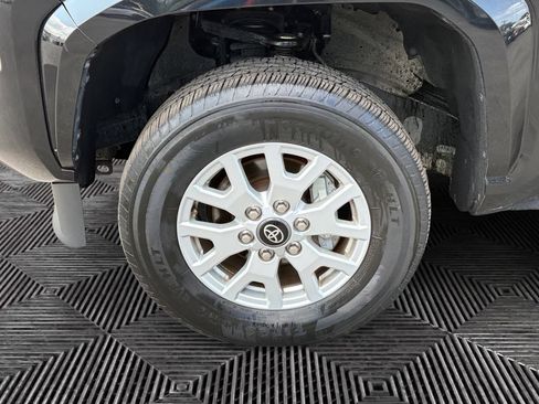 Used 2024 Toyota Tacoma SR5 AWD/4WD image 14