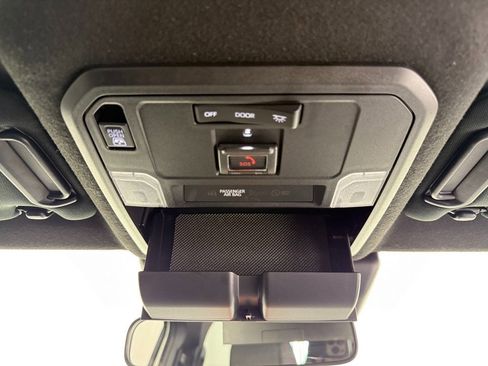 Used 2025 Toyota 4Runner TRD Off-Road image 31