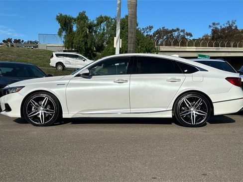 Certified 2022 Honda Accord Touring image 9