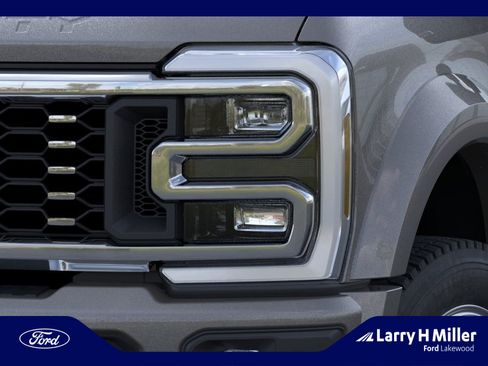 New 2026 Ford F450 Platinum w/ FX4 Off-Road Package AWD/4WD image 18