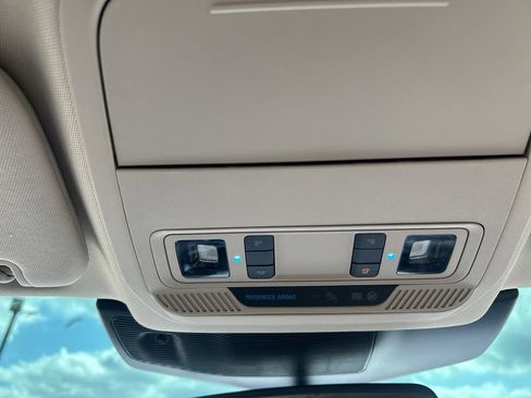 Used 2022 Ford Explorer XLT w/ Equipment Group 202A image 38