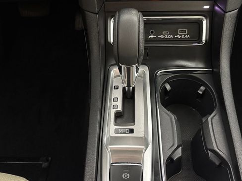 Used 2025 Subaru Ascent Premium AWD/4WD image 18