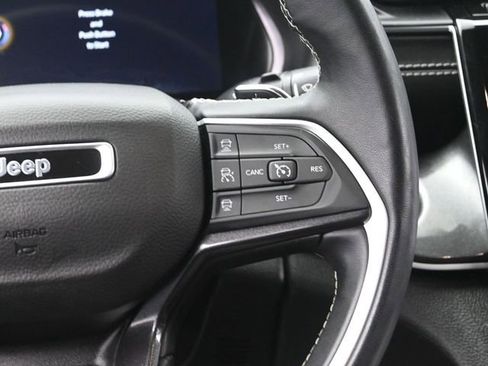 Used 2022 Jeep Grand Cherokee L Laredo w/ Luxury Tech Group I AWD/4WD image 31