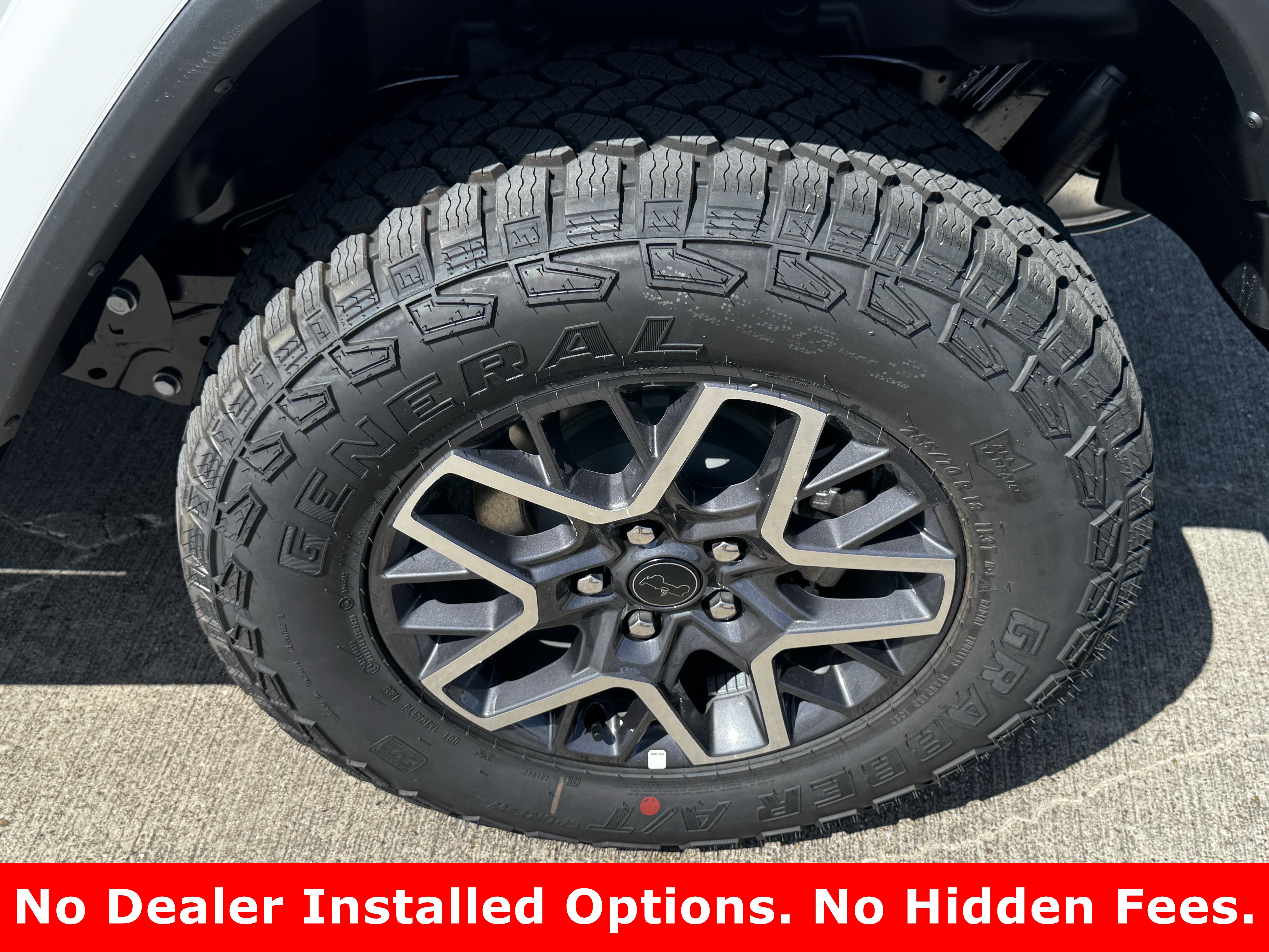 New 2026 Jeep Wrangler Unlimited Sahara AWD/4WD image 9