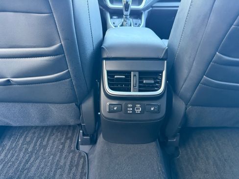 Used 2024 Subaru Outback Limited AWD/4WD image 11