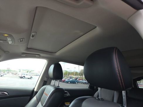 Used 2020 Nissan Pathfinder SL image 4