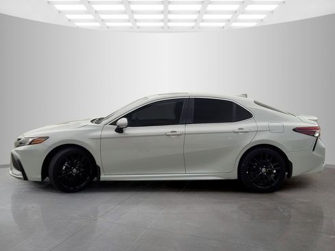 Used 2024 Toyota Camry XSE w/ Cold Weather Package image 7