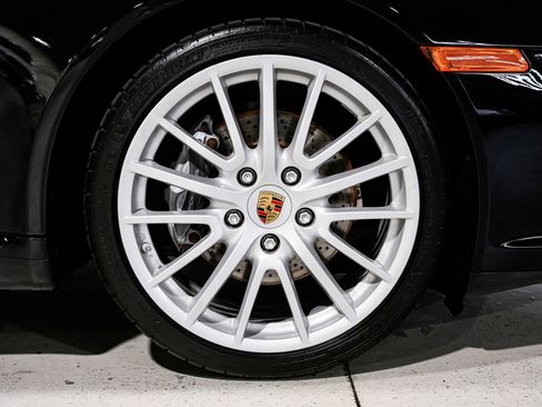 Used 2009 Porsche 911 Carrera RWD image 42