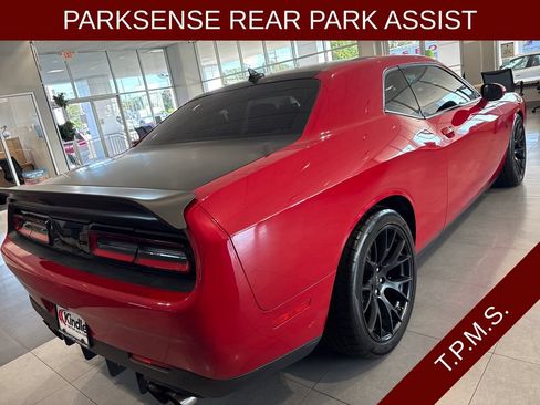 Used 2016 Dodge Challenger SRT Hellcat RWD image 23
