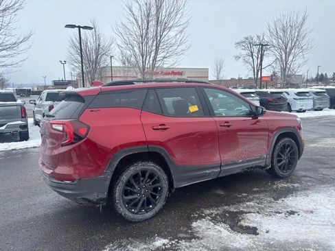 Used 2023 GMC Terrain SLT w/ Elevation Edition image 5