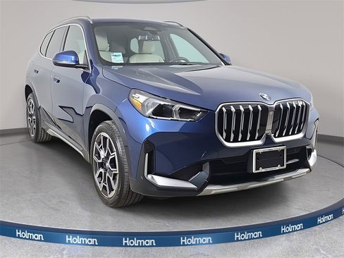 Used 2025 BMW X1 xDrive28i w/ Technology Package image 4