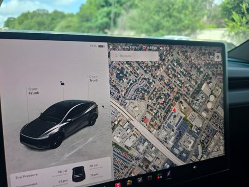 Used 2026 Tesla Model Y Long Range AWD/4WD image 12