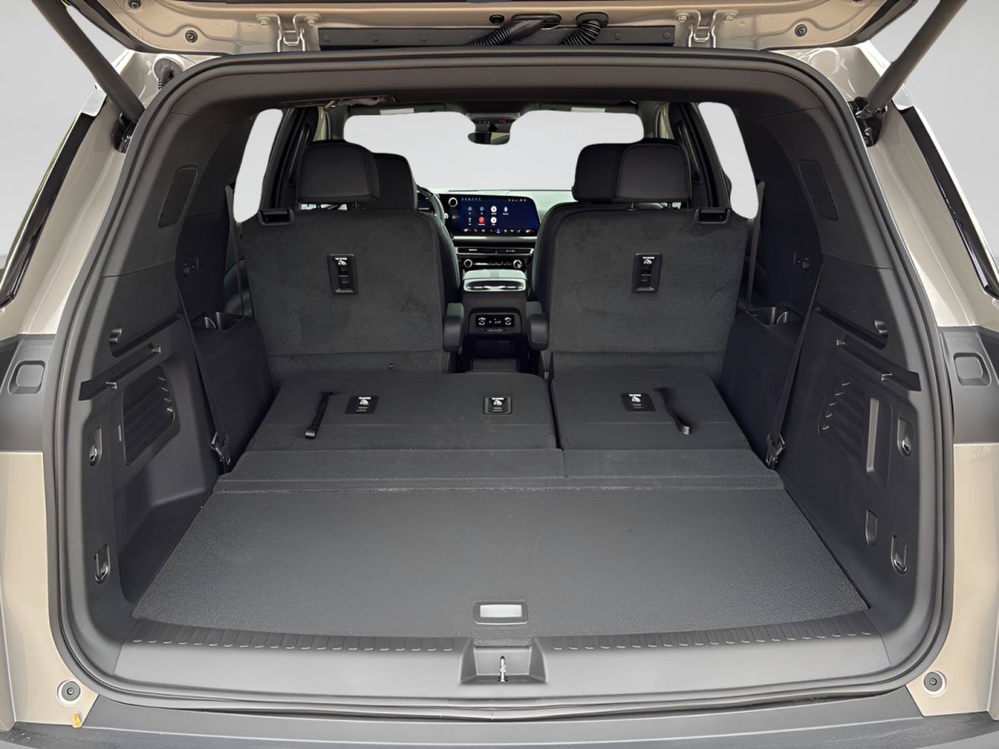 New 2027 Chevrolet Traverse Z71 w/ Enhanced Driving Package AWD/4WD image 18