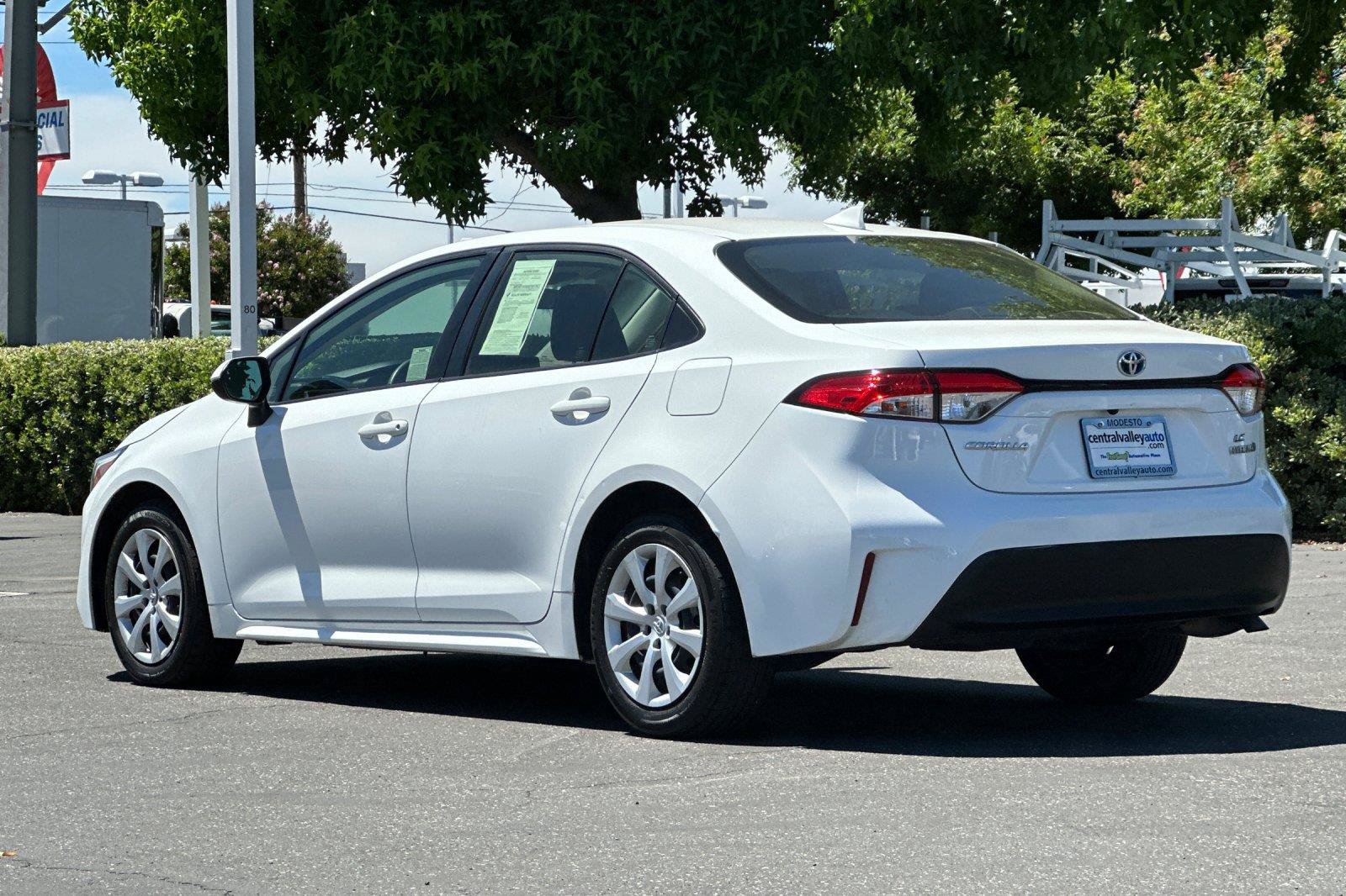 Used 2023 Toyota Corolla Hybrid Sedan FWD image 5