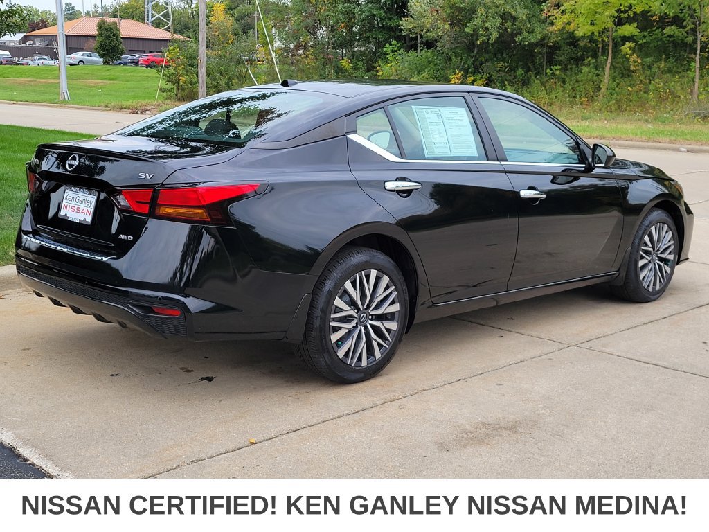 Certified 2023 Nissan Altima 2.5 SV AWD/4WD image 3
