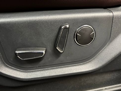 Used 2024 Ford Expedition Limited image 24