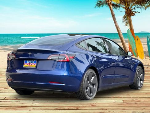 Used 2021 Tesla Model 3 Standard Range Plus image 6