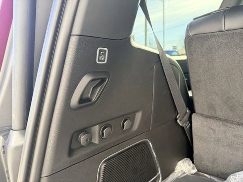 New 2026 Jeep Grand Wagoneer Limited image 9