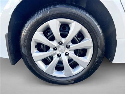 Certified 2025 Toyota Corolla LE image 26