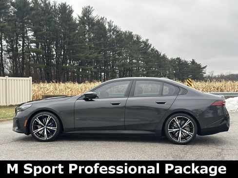 Certified 2024 BMW i5 M60 w/ Premium Package image 4