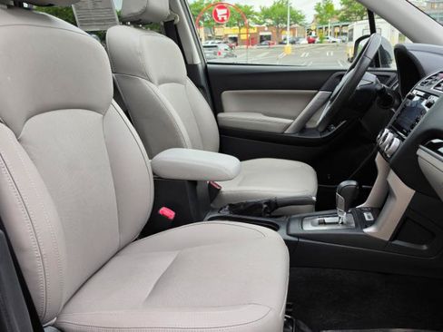 Used 2017 Subaru Forester 2.5i Limited AWD/4WD image 14