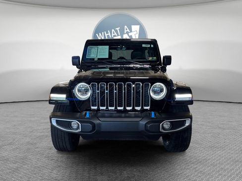 Used 2023 Jeep Wrangler Unlimited Sahara AWD/4WD image 9